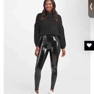 Black High-Waisted Shiny Leggings